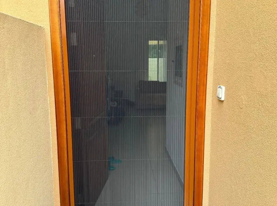 Top Insect Screens for Windows in Dubai - Stylish & Functional